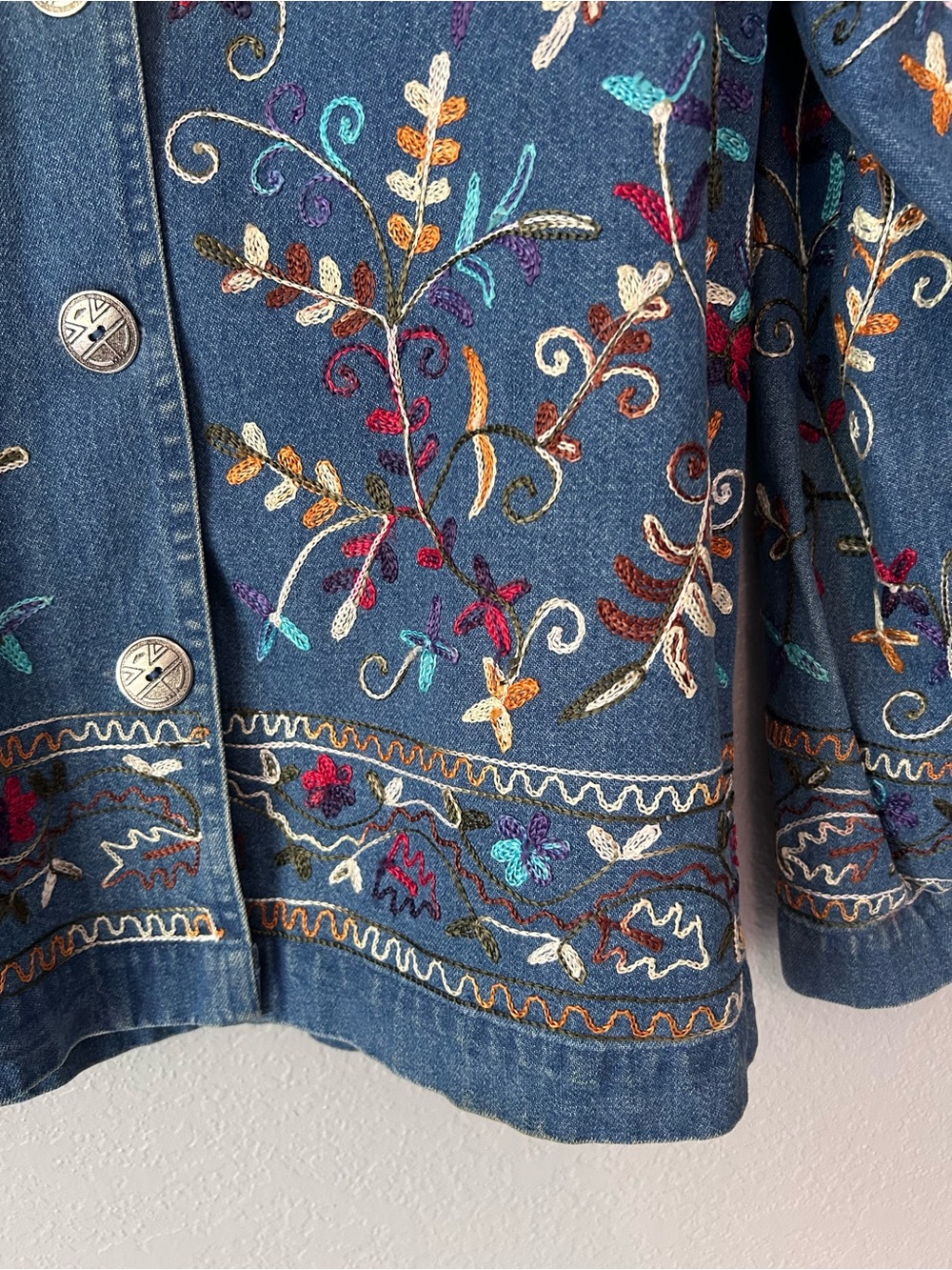 Units Vintage Embroidered Denim Jean Jacket Shackleton Relaxed Fit Size Medium - Picture 4 of 12